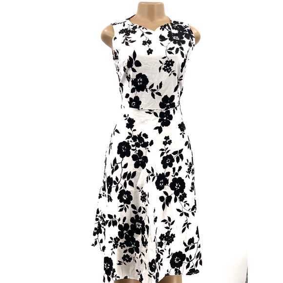 Dresses & Skirts - Floral Dress